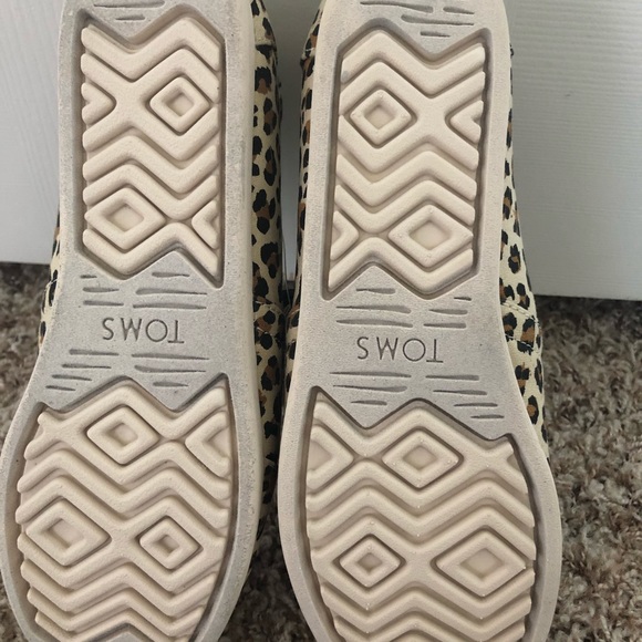 Woman’s 8.5 Tom’s slip on - Picture 4 of 5